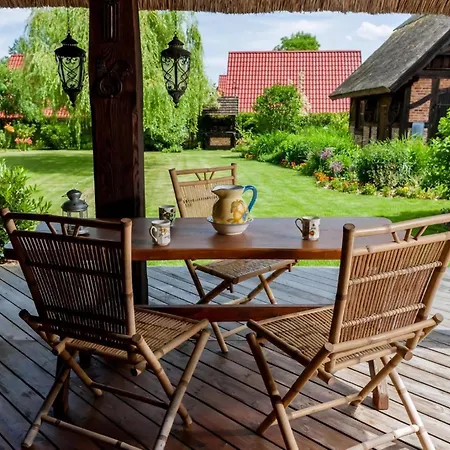 In Mit Gepflegtem Garten Semesterbostad Gąski
